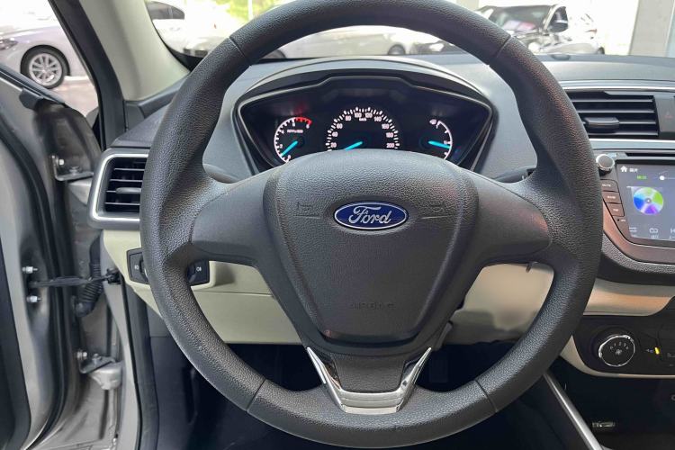 Used Ford Escort 2015 1.5L Automatic Comfort Edition Steering Wheel
