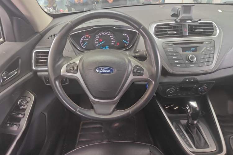 Used Ford Escort 2015 1.5L Automatic Comfort Edition Steering Wheel