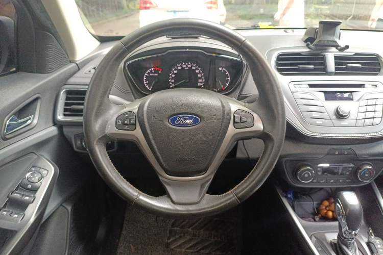 Used Ford Escort 2015 1.5L Automatic Fashion Model Steering Wheel