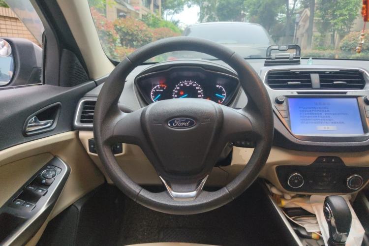 Used Ford Escort 2015 1.5L Automatic Comfort Edition Steering Wheel