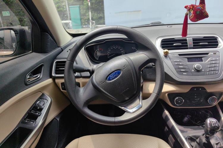 Used Ford Escort 2015 1.5L Manual Comfort Model Steering Wheel