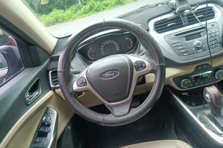 Used Ford Escort 2015 1.5L Automatic Fashion Model Steering Wheel