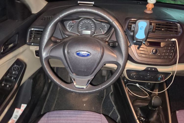 Used Ford Escort 2015 1.5L Manual Comfort Model Steering Wheel