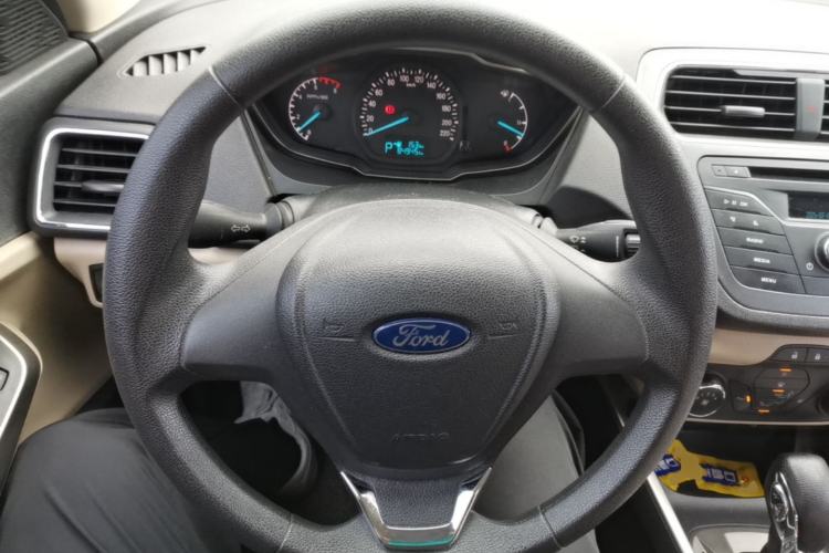 Used Ford Escort 2015 1.5L Automatic Comfort Edition Steering Wheel