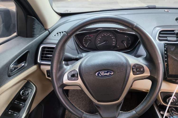 Used Ford Escort 2015 1.5L Automatic Fashion Model Steering Wheel