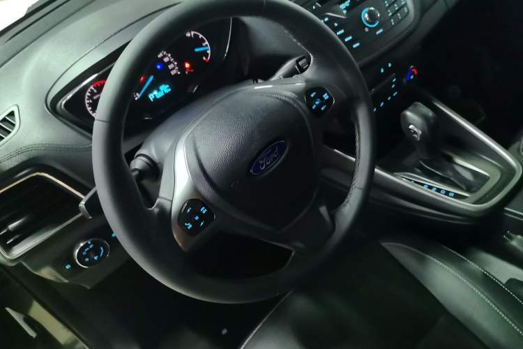 Used Ford Escort 2015 1.5L Automatic Fashion Model Steering Wheel