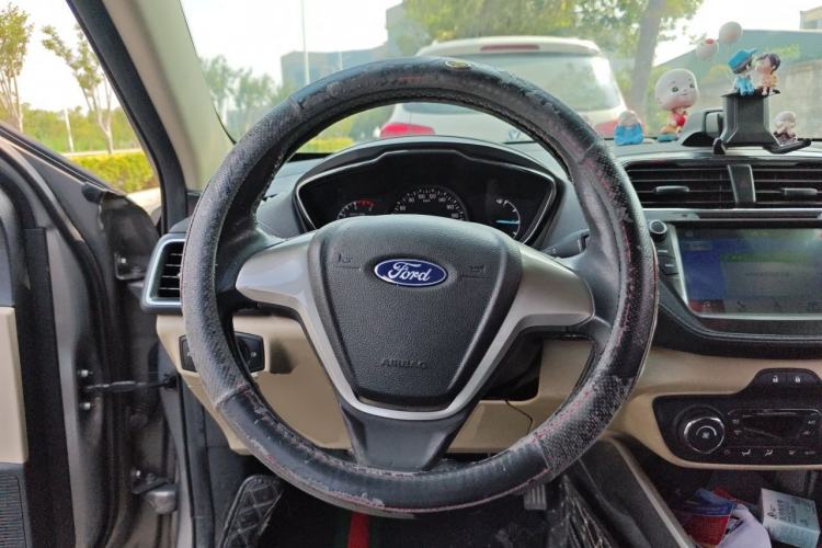 Used Ford Escort 2015 1.5L Manual Fashion Edition Steering Wheel