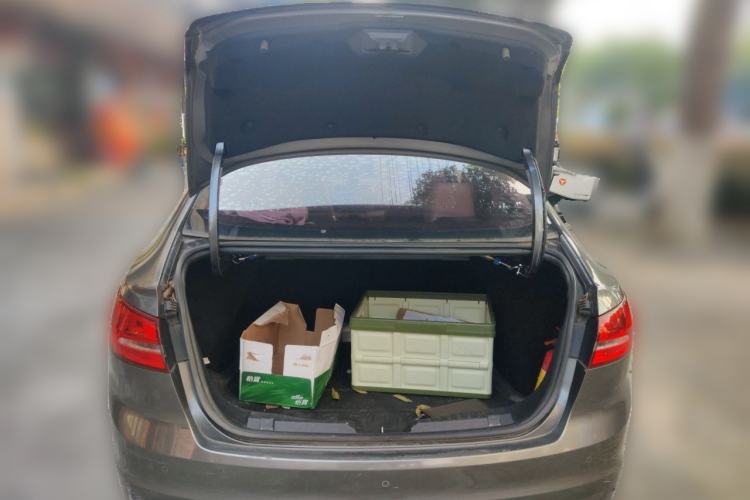 Used Ford Escort 2015 1.5L Automatic Fashion Model Trunk