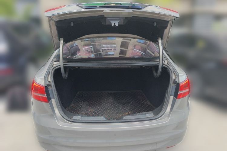Used Ford Escort 2015 1.5L Automatic Fashion Model Trunk