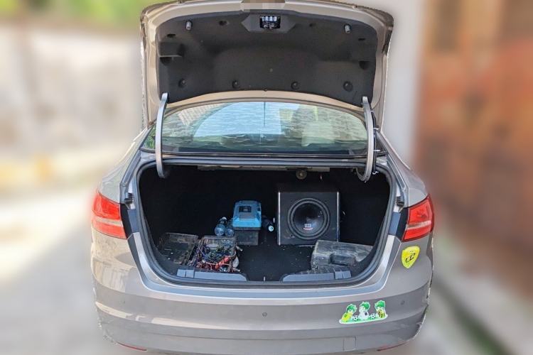 Used Ford Escort 2015 1.5L Automatic Fashion Model Trunk