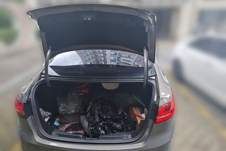 Used Ford Escort 2015 1.5L Automatic Fashion Model Trunk