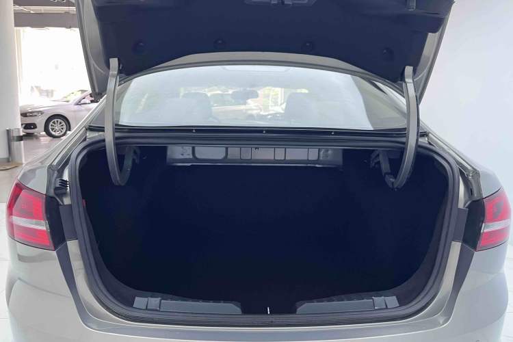 Used Ford Escort 2015 1.5L Automatic Comfort Edition Trunk