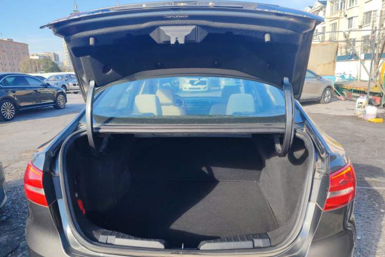 Used Ford Escort 2015 1.5L Automatic Comfort Edition Trunk