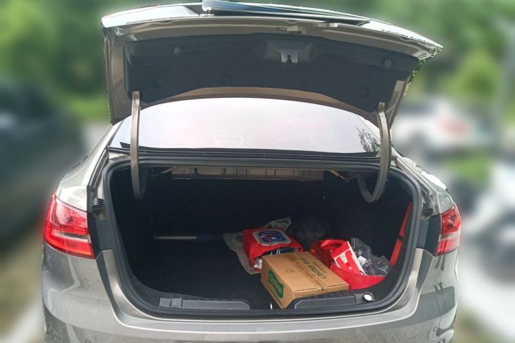 Used Ford Escort 2015 1.5L Automatic Fashion Model Trunk