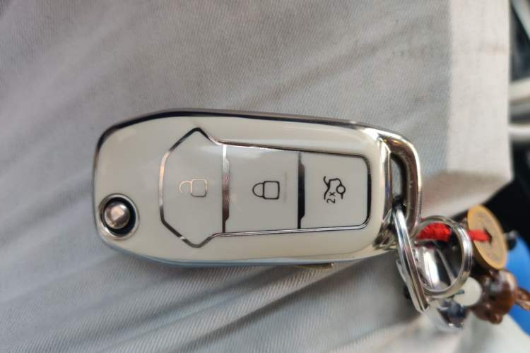 Used Ford Escort 2015 1.5L Automatic Fashion Model Vehicle Key