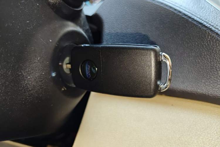 Used Ford Escort 2015 1.5L Automatic Fashion Model Vehicle Key