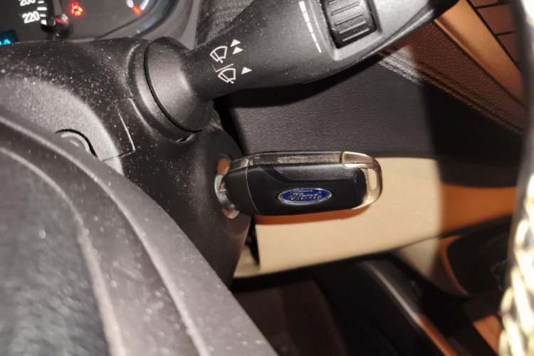 Used Ford Escort 2015 1.5L Automatic Fashion Model Vehicle Key