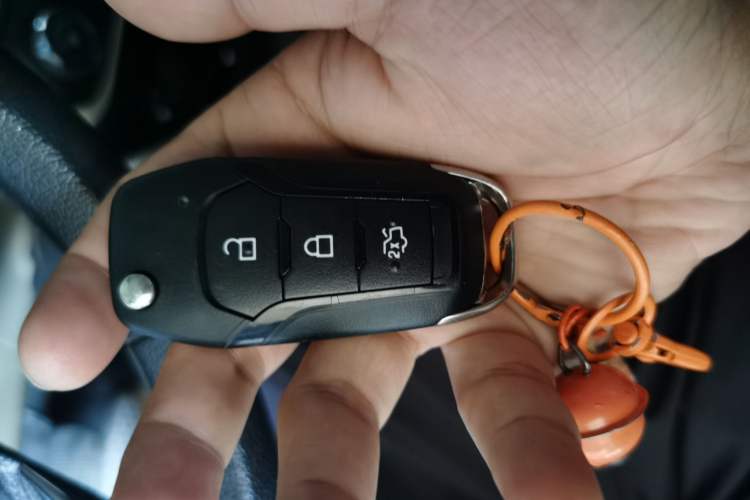 Used Ford Escort 2015 1.5L Automatic Fashion Model Vehicle Key