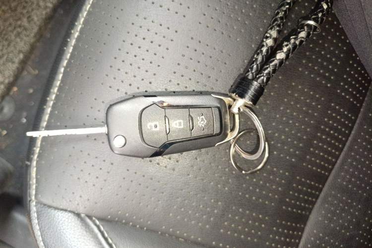 Used Ford Escort 2015 1.5L Automatic Fashion Model Vehicle Key