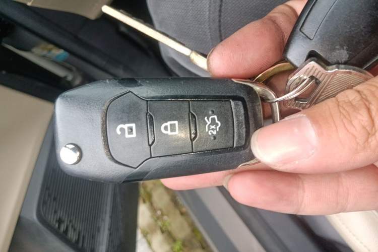 Used Ford Escort 2015 1.5L Automatic Fashion Model Vehicle Key