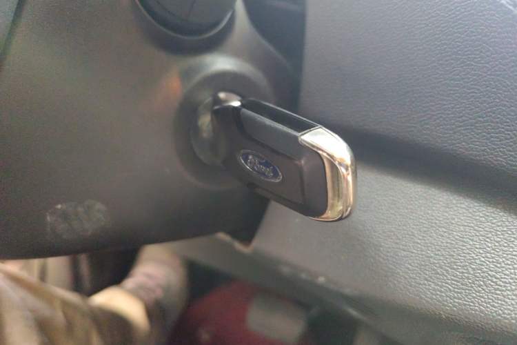 Used Ford Escort 2015 1.5L Automatic Fashion Model Vehicle Key