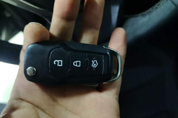Used Ford Escort 2015 1.5L Automatic Fashion Model Vehicle Key