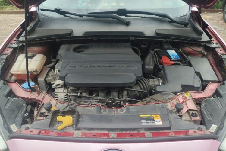 Used Ford Escort 2015 1.5L Automatic Fashion Model Engine Bay