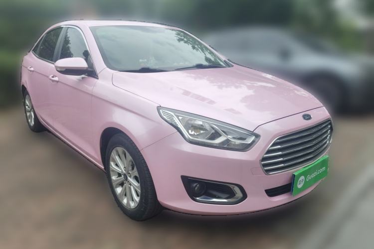 Used Ford Escort 2015 1.5L Automatic Fashion Model Front Right 45 Deg