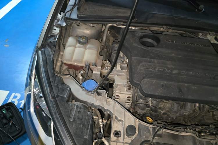 Used Ford Escort 2015 1.5L Automatic Comfort Edition Engine Bay Right