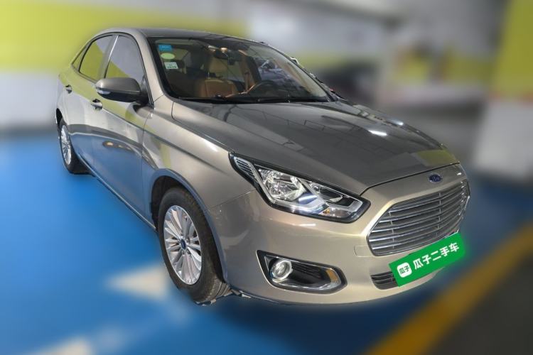 Used Ford Escort 2015 1.5L Automatic Comfort Edition Front Right 45 Deg