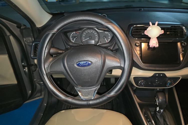 Used Ford Escort 2015 1.5L Automatic Comfort Edition Steering Wheel