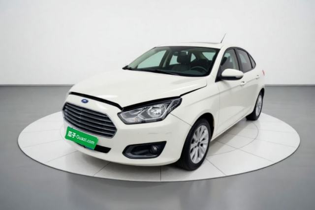 Ojetý Ford Escort 2015 1.5L Automatic Fashion Model