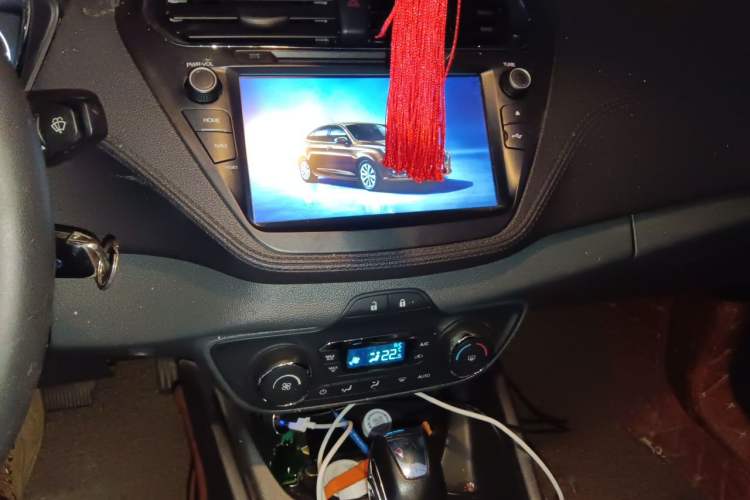 Used Ford Escort 2015 1.5L Automatic Fashion Model Audio And AC Panel