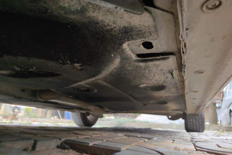 Used Ford Escort 2015 1.5L Manual Fashion Edition Chassis Front Left