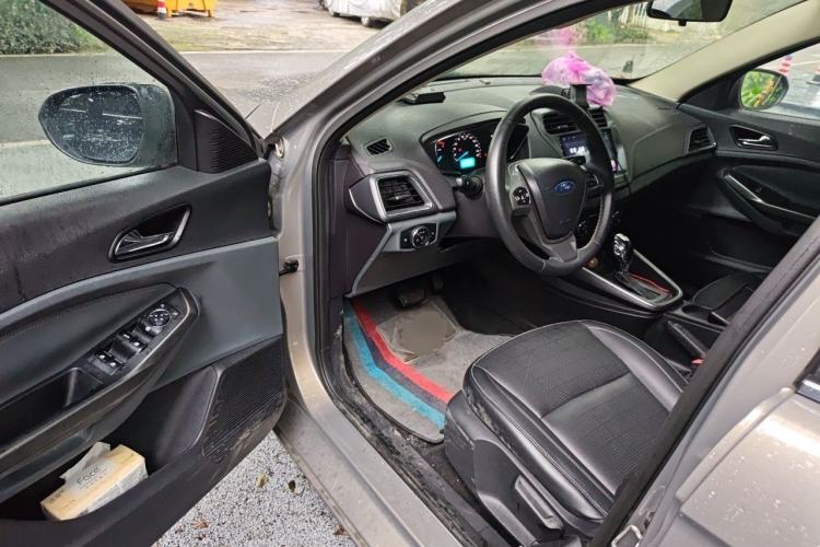 Used Ford Escort 2015 1.5L Automatic Fashion Model Driver Seat