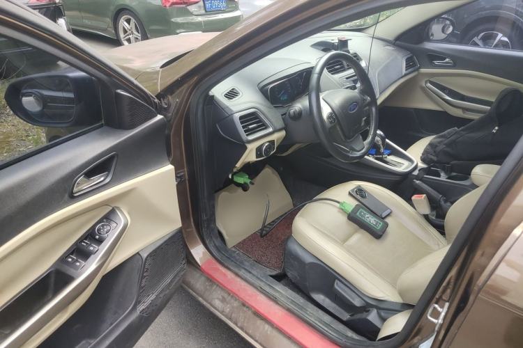 Used Ford Escort 2015 1.5L Automatic Fashion Model Driver Seat