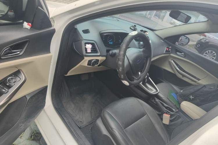 Used Ford Escort 2015 1.5L Automatic Comfort Edition Driver Seat