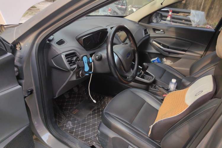 Used Ford Escort 2015 1.5L Manual Fashion Edition Driver Seat