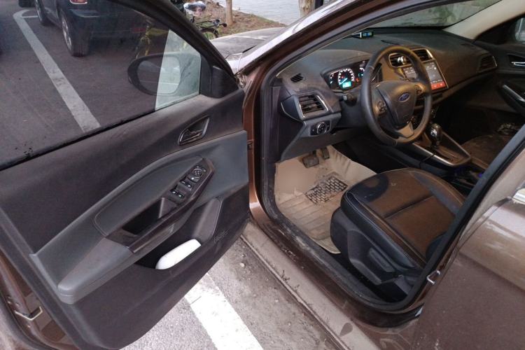 Used Ford Escort 2015 1.5L Automatic Fashion Model Driver Seat