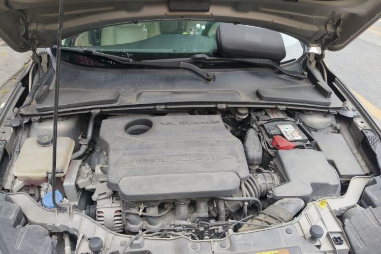 Used Ford Escort 2015 1.5L Automatic Fashion Model Engine Bay