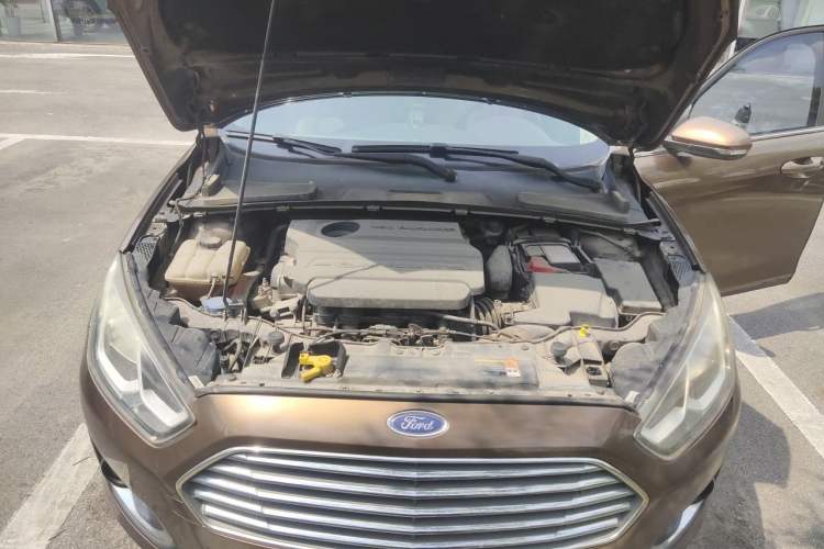 Used Ford Escort 2015 1.5L Automatic Fashion Model Engine Bay