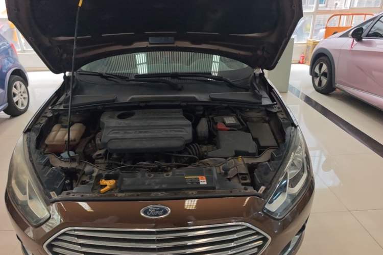 Used Ford Escort 2015 1.5L Automatic Fashion Model Engine Bay Left