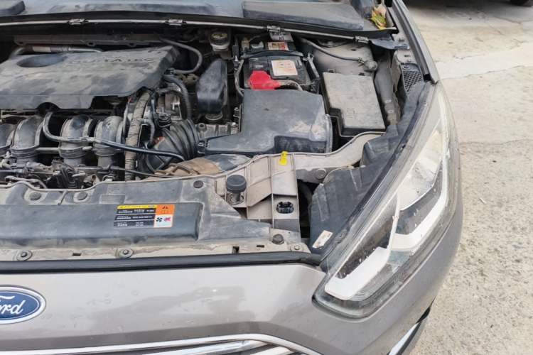 Used Ford Escort 2015 1.5L Automatic Fashion Model Engine Bay Left