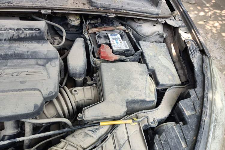 Used Ford Escort 2015 1.5L Automatic Fashion Model Engine Bay Left