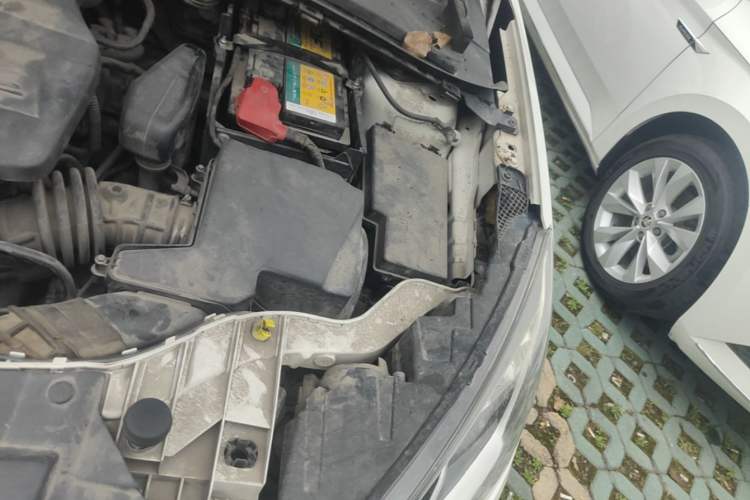 Used Ford Escort 2015 1.5L Automatic Comfort Edition Engine Bay Left