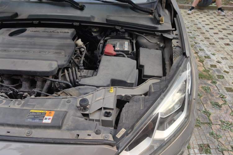 Used Ford Escort 2015 1.5L Manual Fashion Edition Engine Bay Left