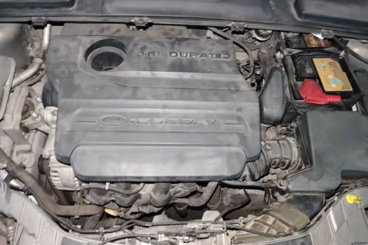 Used Ford Escort 2015 1.5L Automatic Comfort Edition Engine Bay