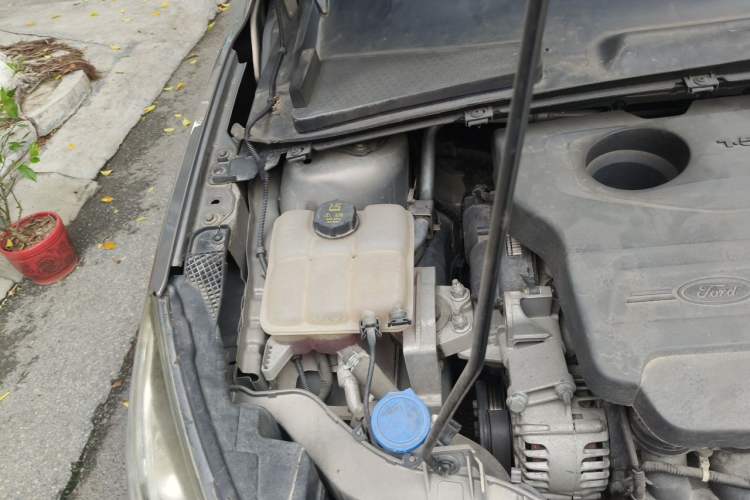 Used Ford Escort 2015 1.5L Automatic Fashion Model Engine Bay Right