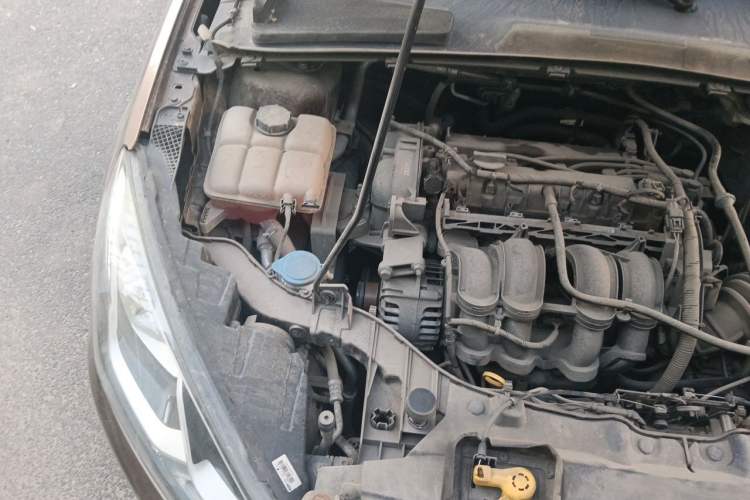 Used Ford Escort 2015 1.5L Automatic Comfort Edition Engine Bay Right