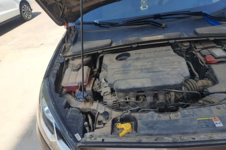 Used Ford Escort 2015 1.5L Manual Comfort Model Engine Bay Right